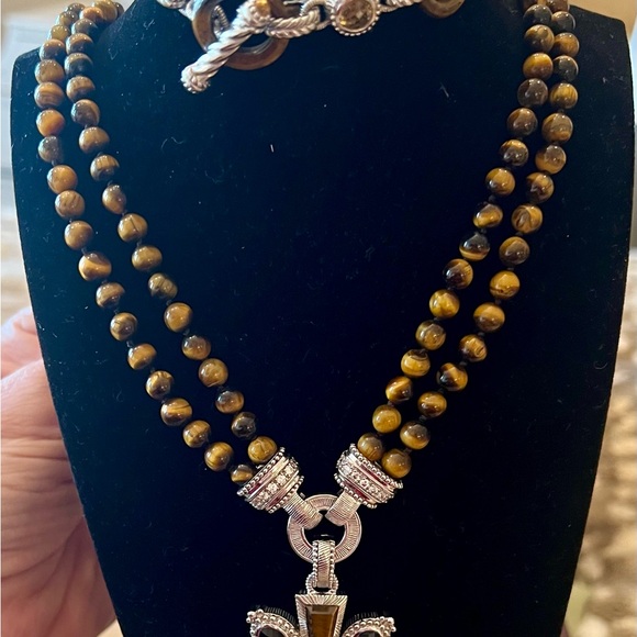 Judith Ripka Elegant Tigers Eye Necklace with Enhancer - Picture 4 of 6